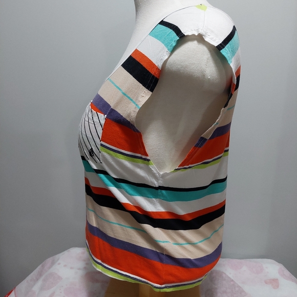 VOLCOM Crop Top size 12 - Picture 5 of 7